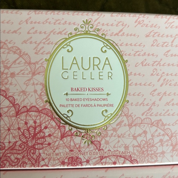 Laura Geller Baked Kisses Eyeshadow Palette with Neutral Tones - Picture 5 of 5